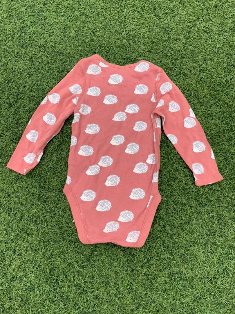 Grey and pink bodysuit girl size 0-7months