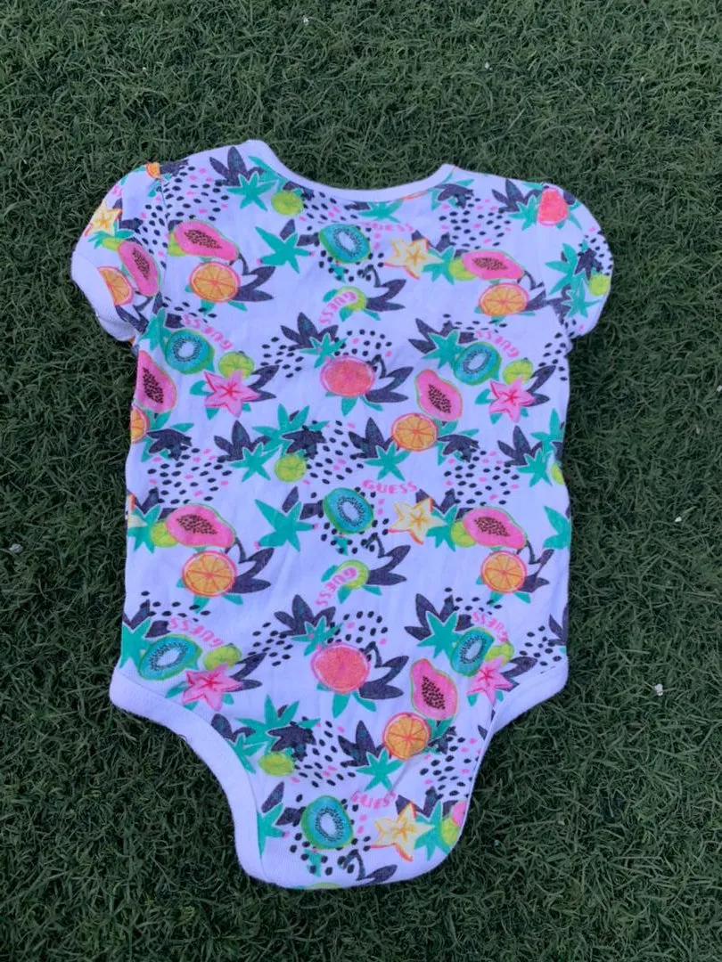 Multicolored flowers bodysuit size 4-10months