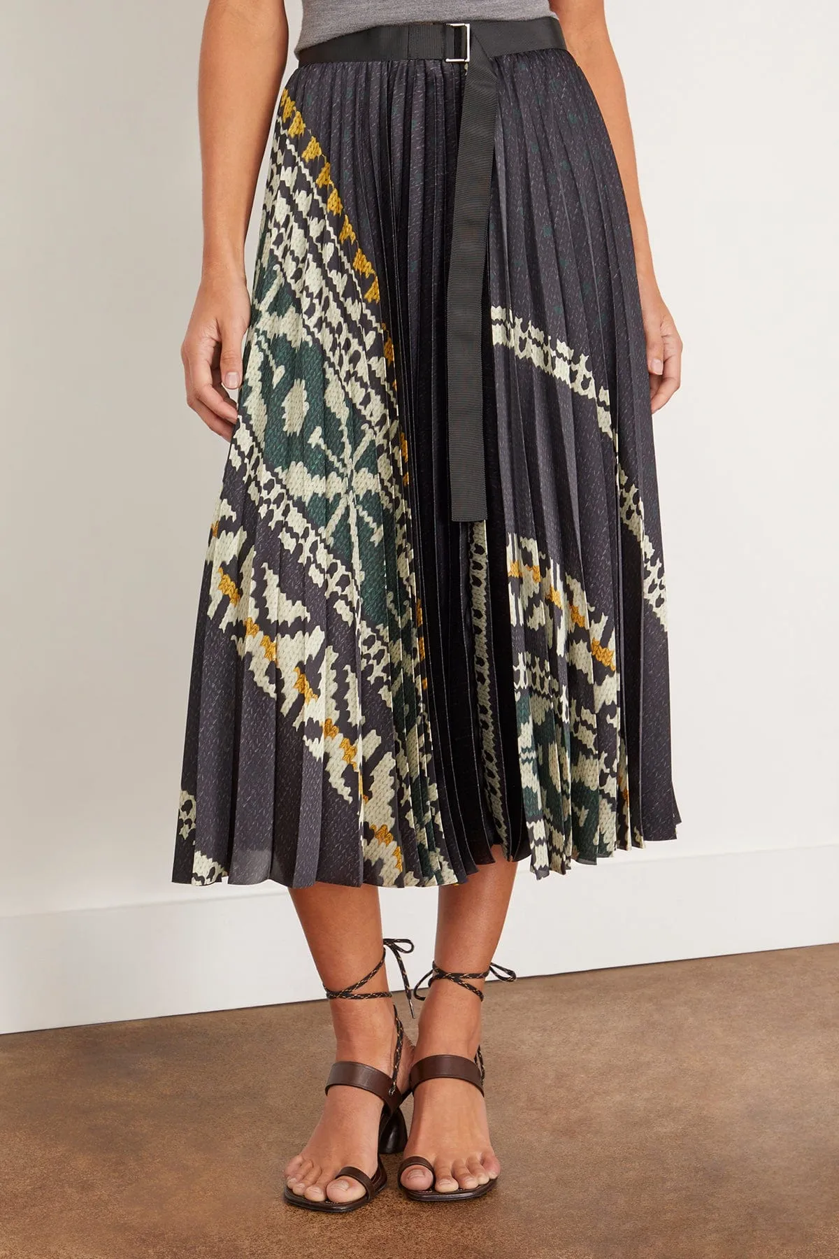 Pattern Knit Print Skirt in Black/Green