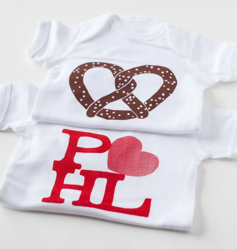 Philadelphia baby gift, baby onesie, Philly love statue, expecting mom gift