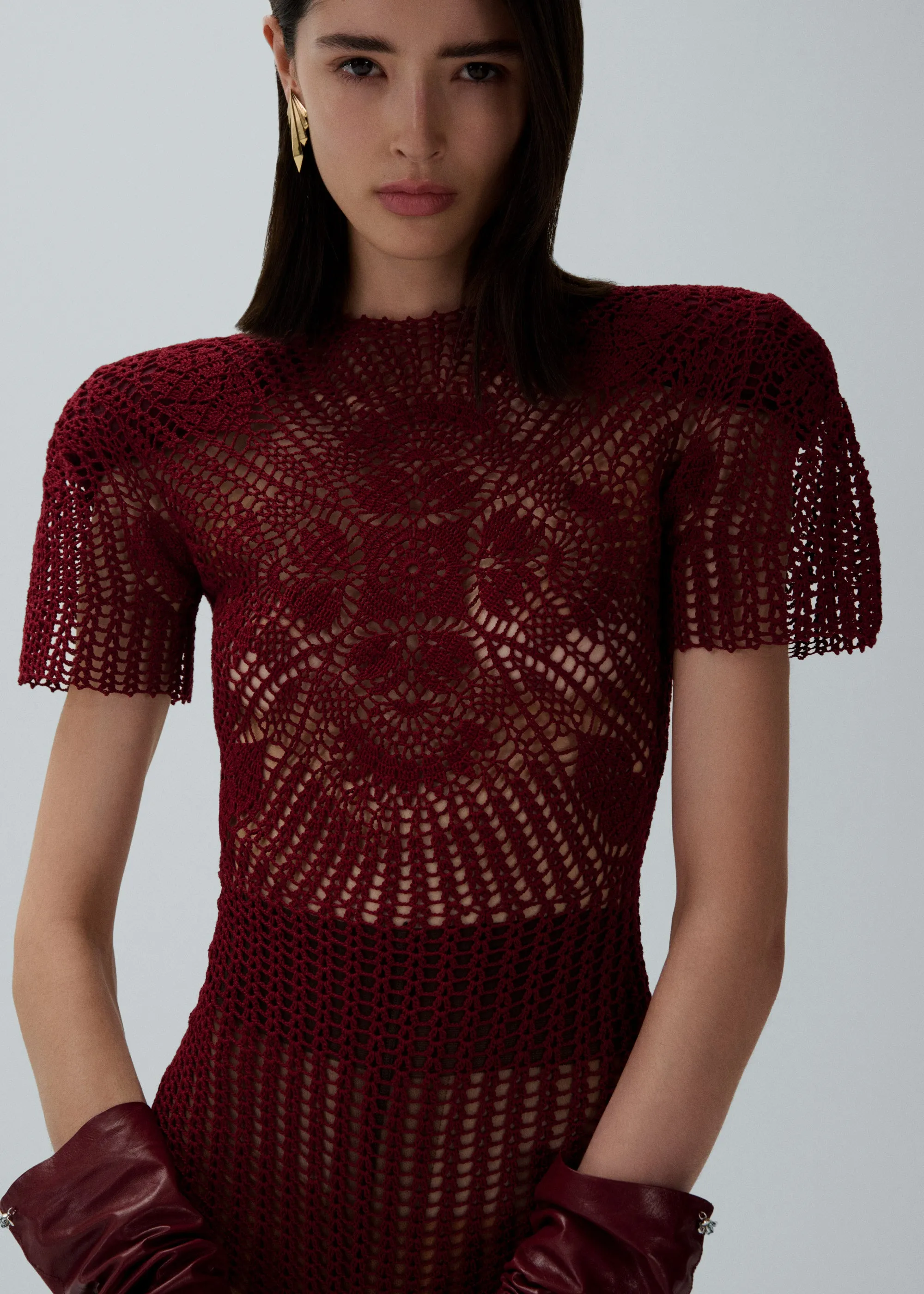 Short sleeve crochet bodysuit in bordeaux