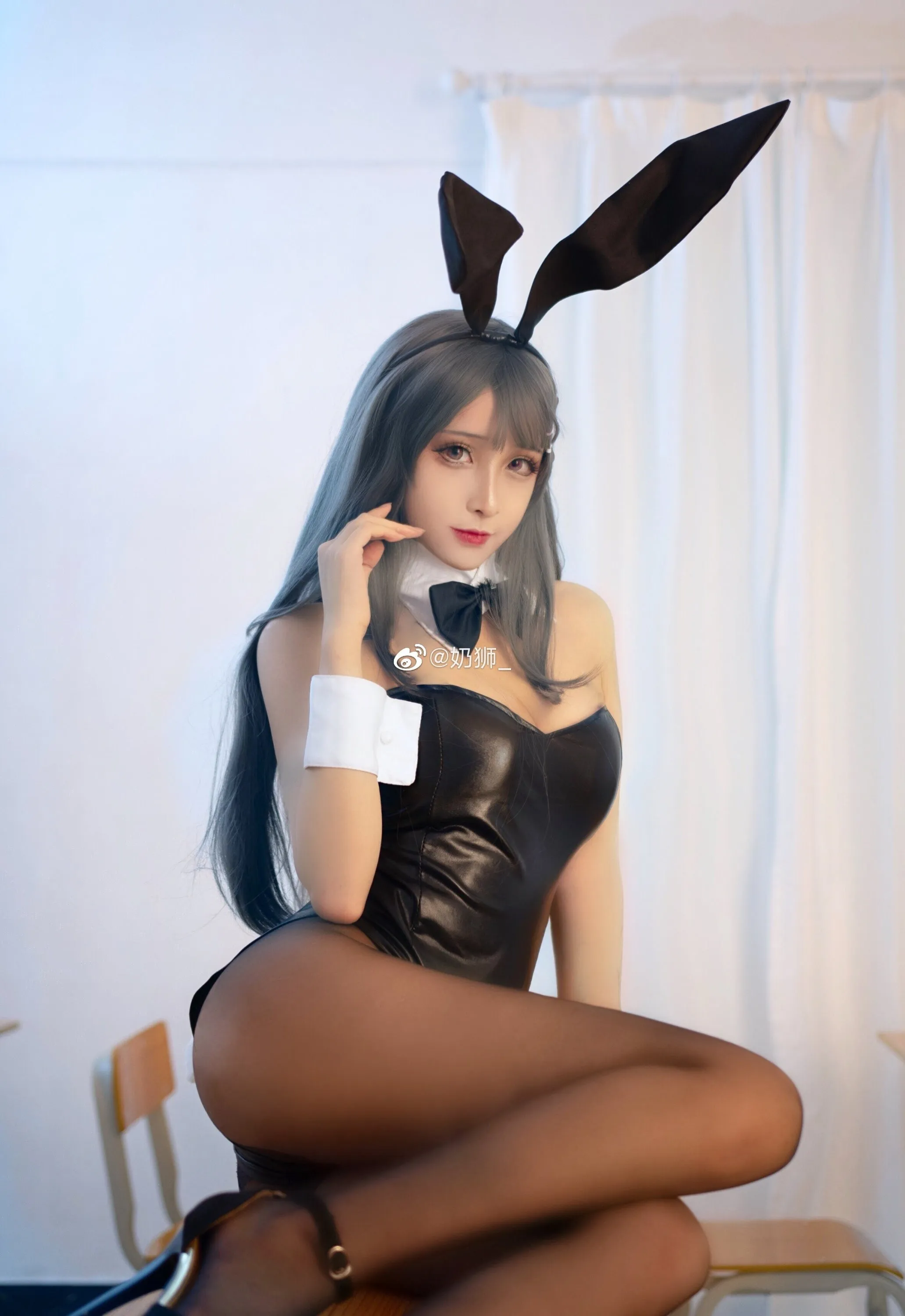 Suited Up Bunny Outfit (Mai Sakurajima)