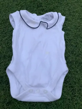 White collar bodysuit size 0-6months